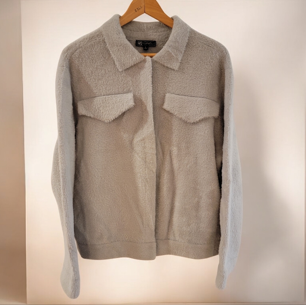 DG2 by Diane Gilman Fuzzy Gray Cardigan Women’s Large‎